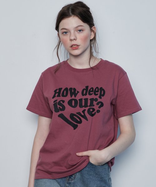 IN LOVE TEE