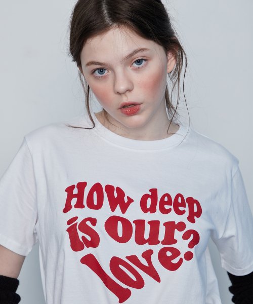 IN LOVE TEE